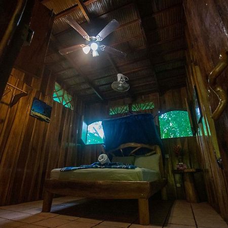 Hotel La Costa De Papito Puerto Viejo de Talamanca エクステリア 写真