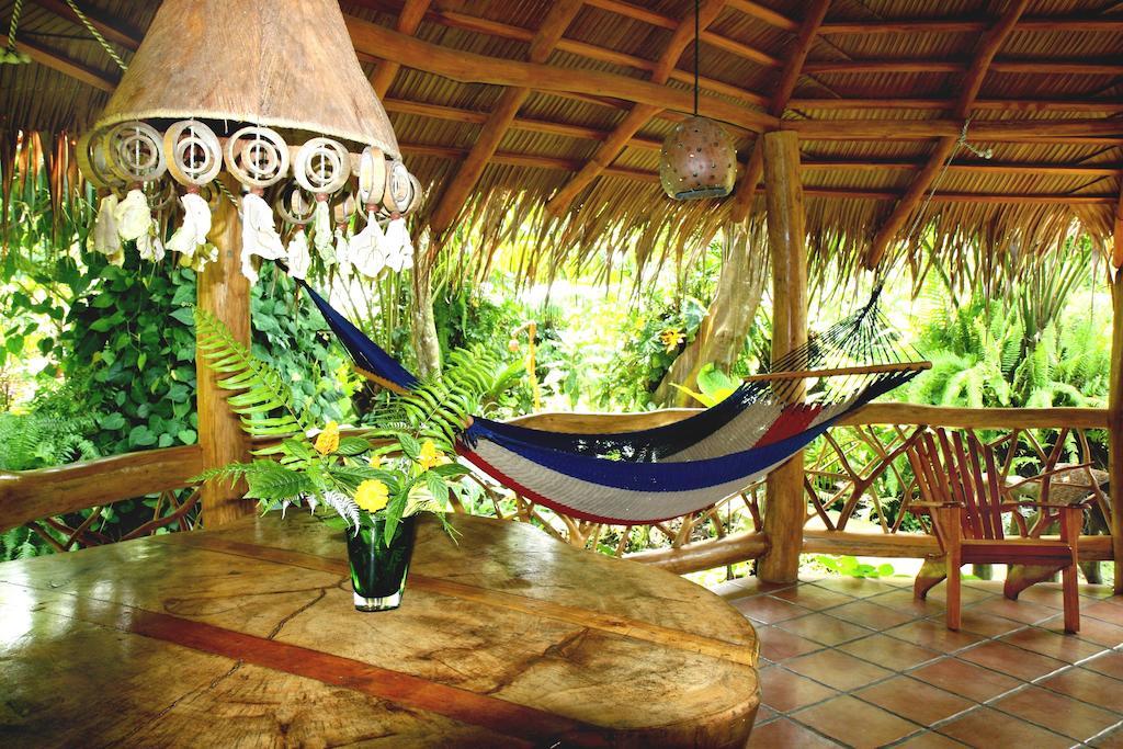 Hotel La Costa De Papito Puerto Viejo de Talamanca エクステリア 写真