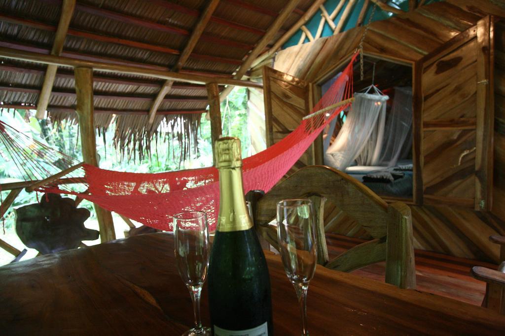 Hotel La Costa De Papito Puerto Viejo de Talamanca エクステリア 写真