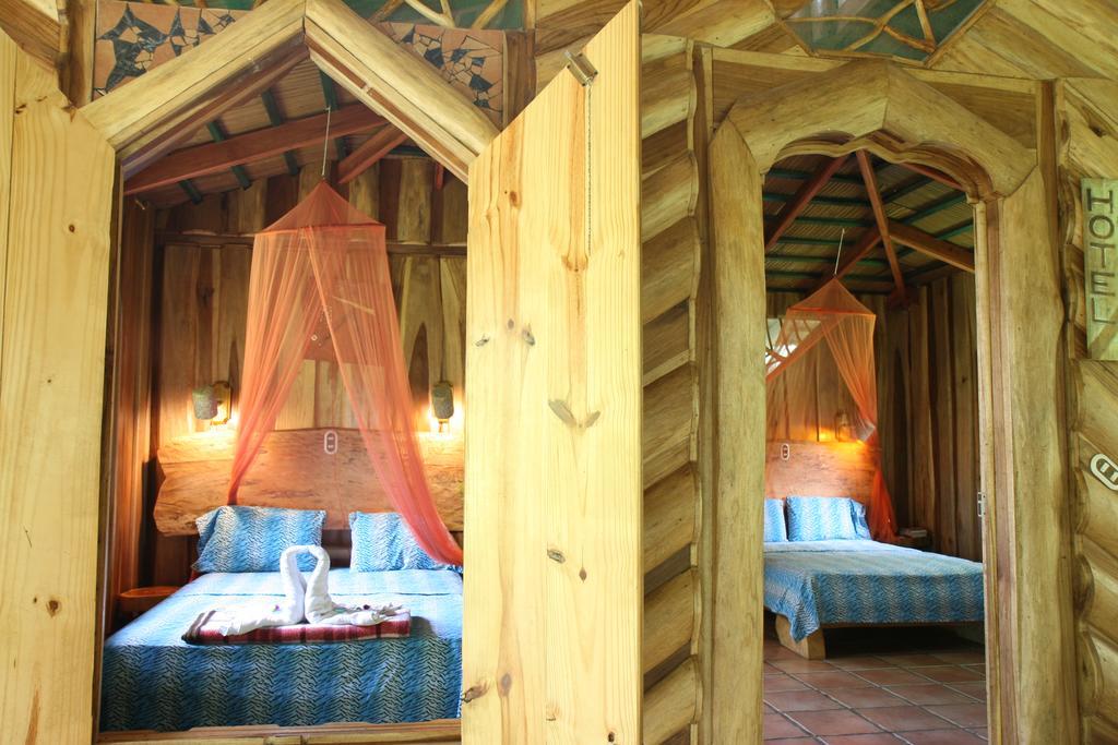 Hotel La Costa De Papito Puerto Viejo de Talamanca エクステリア 写真