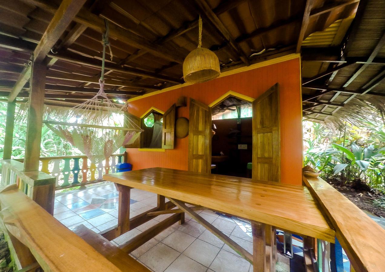 Hotel La Costa De Papito Puerto Viejo de Talamanca エクステリア 写真
