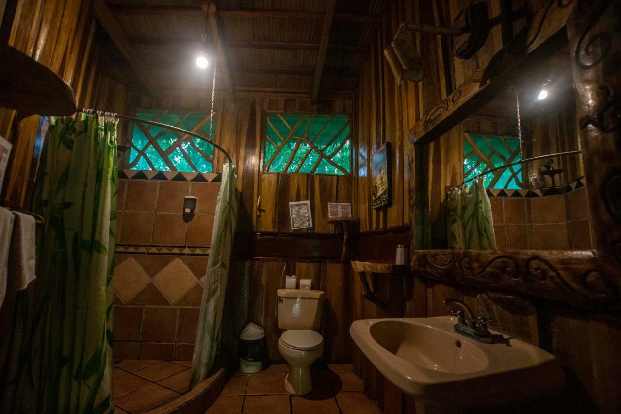 Hotel La Costa De Papito Puerto Viejo de Talamanca エクステリア 写真